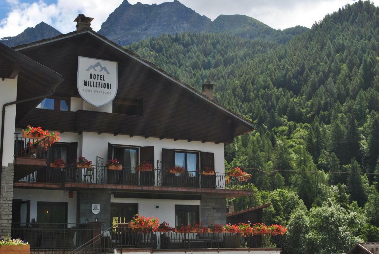 Hotell Millefiori- Alpine Event Lodge Valtournenche Exterior foto